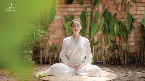 Loi-ich-Massag e-tri-lieu-duo ng-sinh-ong-y- 500x282.png
