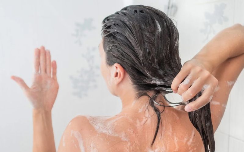 Thời điểm gội đầu tốt nhất trong ngày