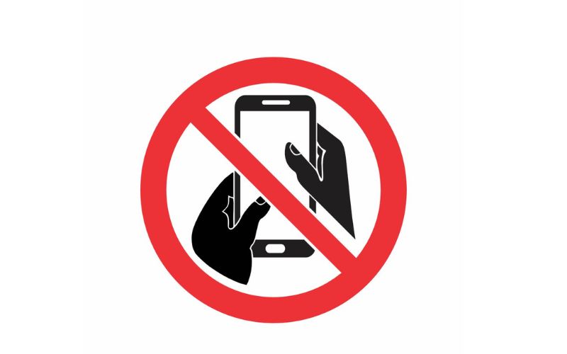 Trước khi ngủ không sử dụng các thiết bị điện tử