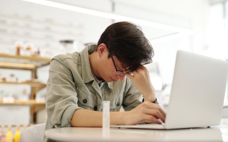 Gây mất tập trung và mệt mỏi