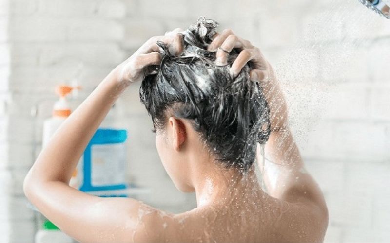 Nên gội từ 8h đến 9h sáng