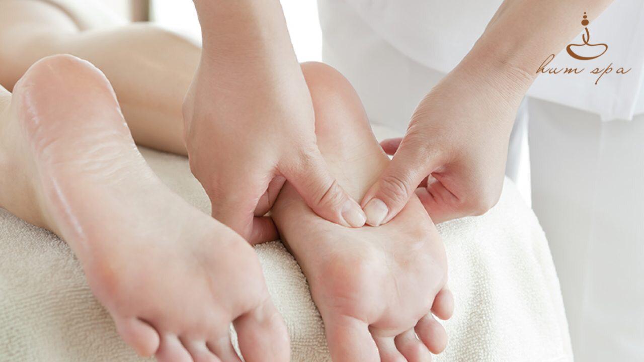 Xoa Bóp Bấm Huyệt Chữa Đau Đầu – Liệu Pháp Cổ Truyền Mang Lại Sự Thư Thái